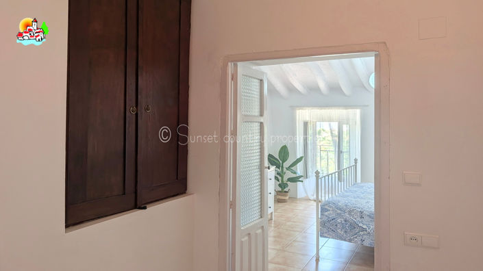 Image No.35-1 Bed Townhouse for sale
