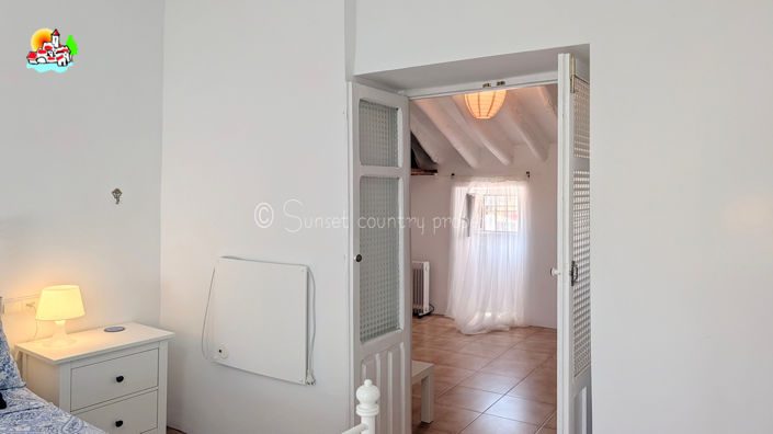 Image No.40-1 Bed Townhouse for sale