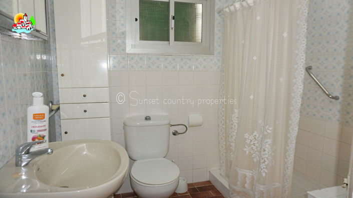 Image No.10-4 Bed Townhouse for sale