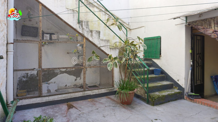 Image No.12-4 Bed Townhouse for sale