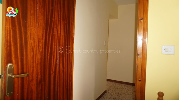 Image No.26-4 Bed Townhouse for sale