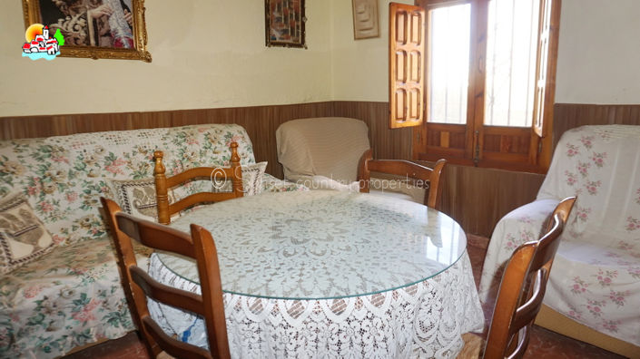 Image No.3-4 Bed Townhouse for sale