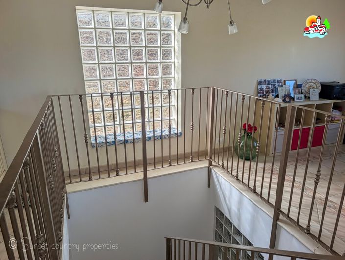 Image No.13-Propriété de 6 chambres à vendre
