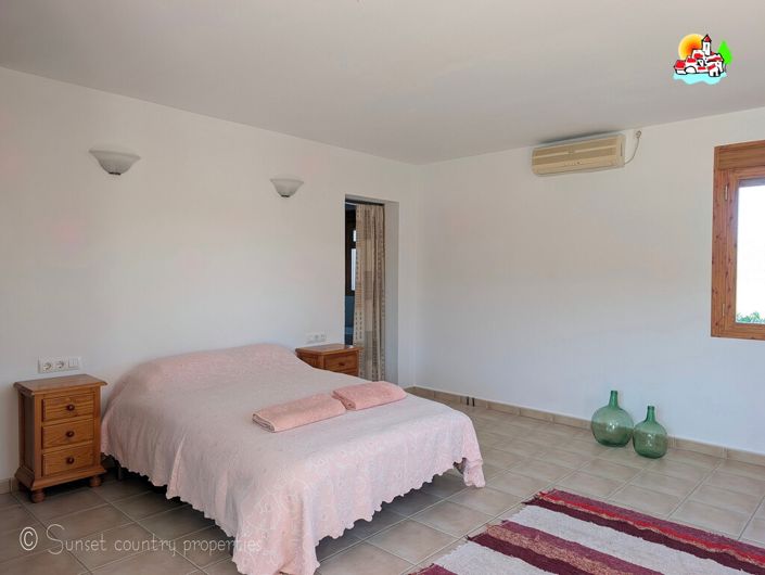 Image No.14-Propriété de 6 chambres à vendre