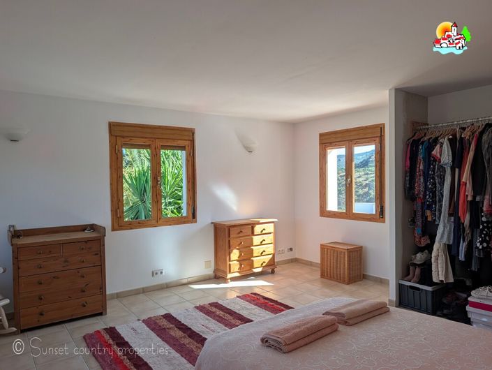 Image No.17-Propriété de 6 chambres à vendre