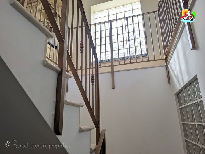 Image No.27-Propriété de 6 chambres à vendre