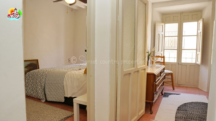 Image No.26-4 Bed Townhouse for sale
