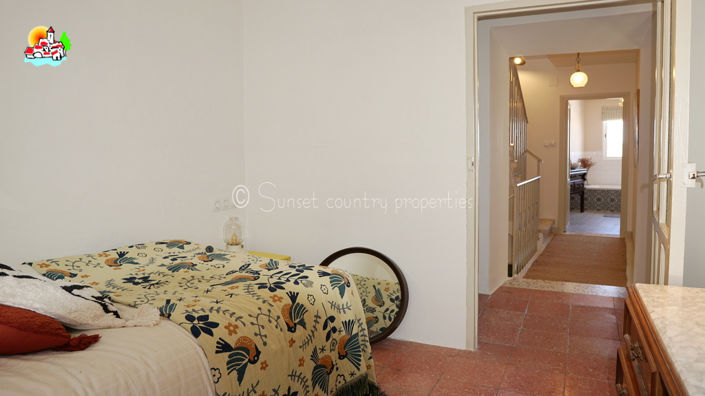 Image No.29-4 Bed Townhouse for sale