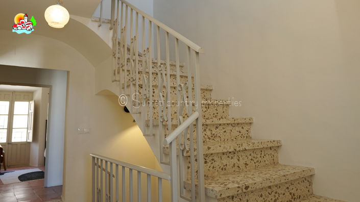 Image No.30-4 Bed Townhouse for sale