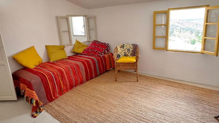 Image No.32-4 Bed Townhouse for sale