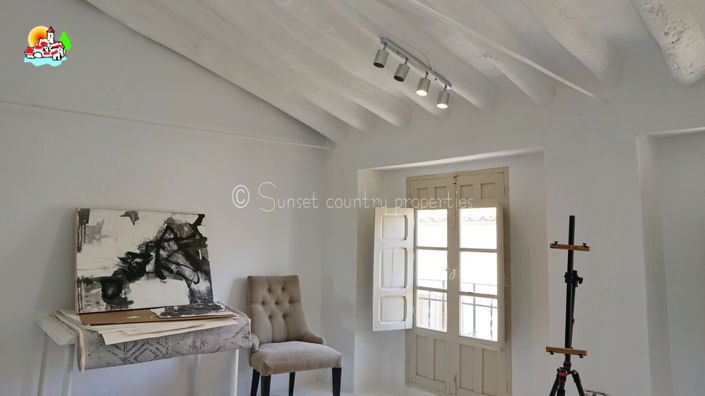Image No.34-4 Bed Townhouse for sale