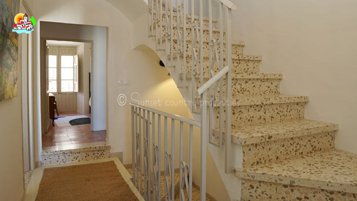 Image No.37-4 Bed Townhouse for sale