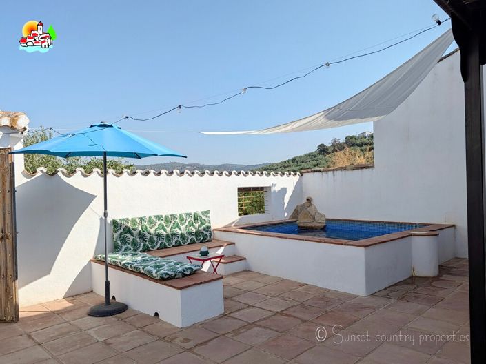 Image No.18-7 Bed Property for sale