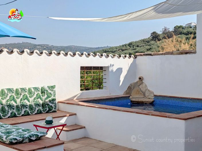 Image No.20-7 Bed Property for sale