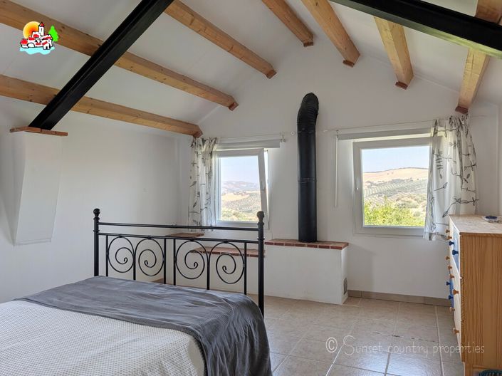 Image No.30-7 Bed Property for sale