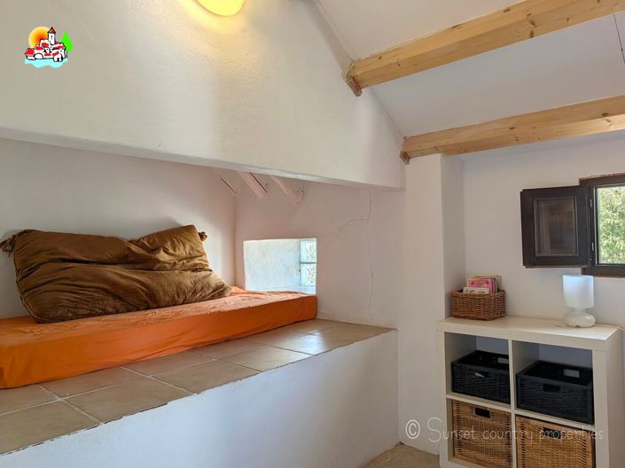 Image No.35-7 Bed Property for sale