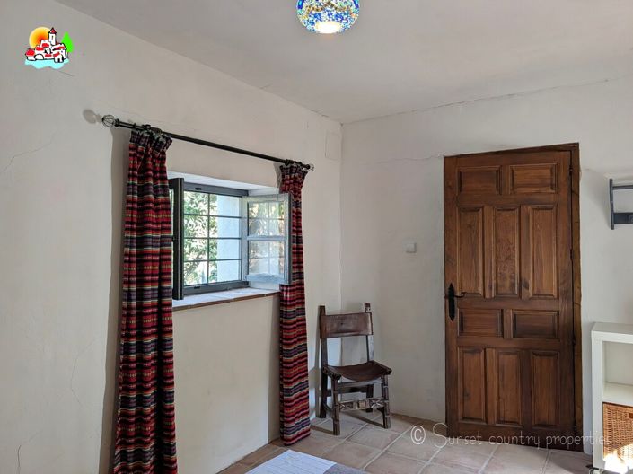 Image No.38-7 Bed Property for sale