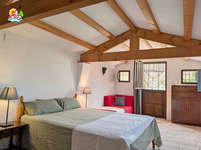 Image No.43-7 Bed Property for sale