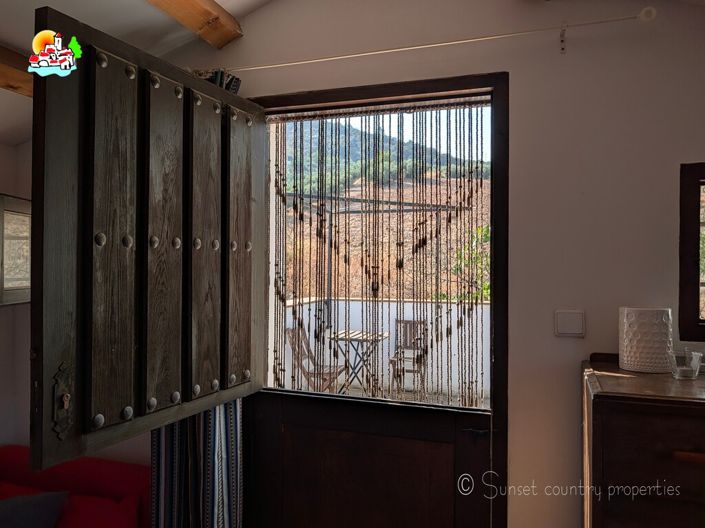 Image No.44-7 Bed Property for sale
