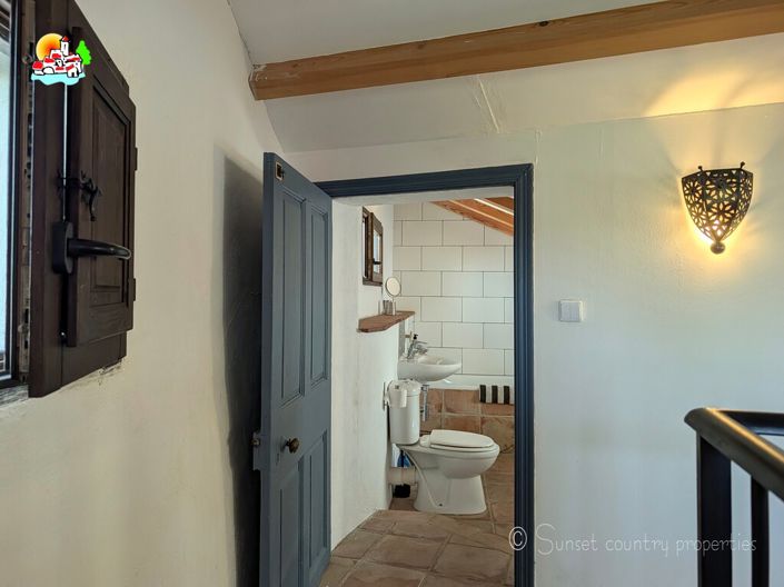 Image No.46-7 Bed Property for sale