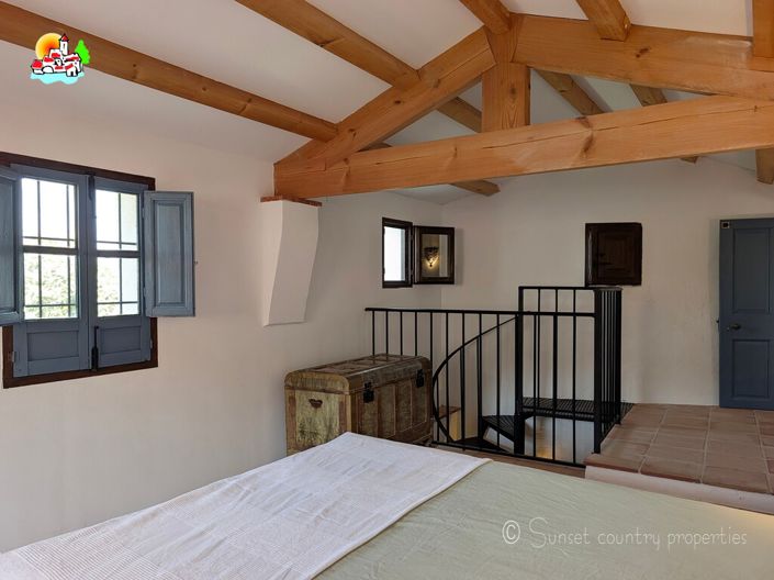 Image No.49-7 Bed Property for sale