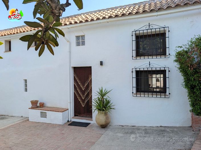 Image No.6-7 Bed Property for sale