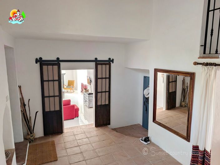 Image No.7-7 Bed Property for sale