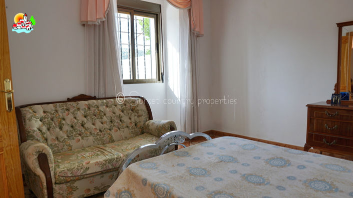Image No.13-4 Bed Property for sale