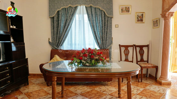 Image No.14-4 Bed Property for sale