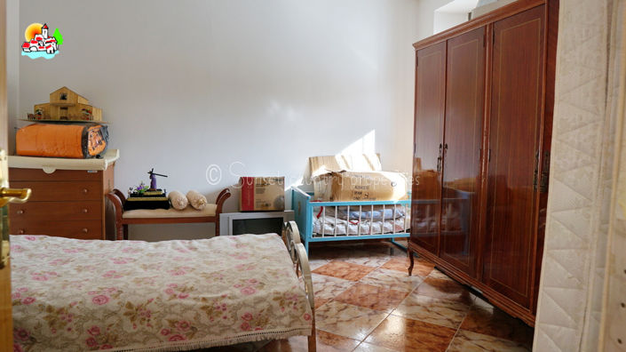 Image No.15-4 Bed Property for sale