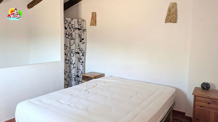 Image No.16-3 Bed Property for sale