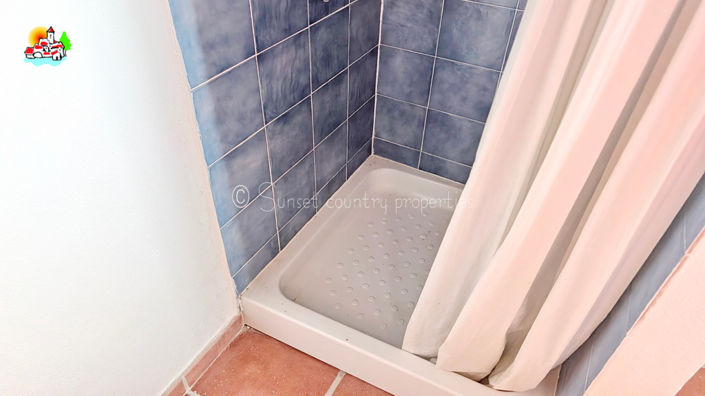 Image No.27-3 Bed Property for sale