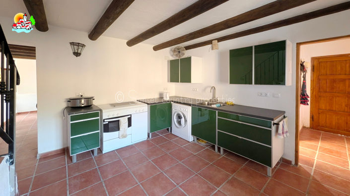 Image No.5-3 Bed Property for sale