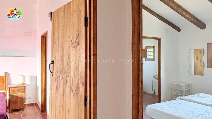 Image No.9-3 Bed Property for sale