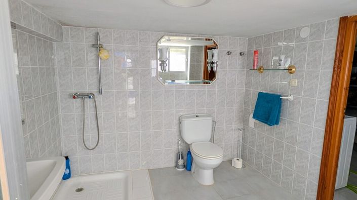 Image No.20-3 Bed Townhouse for sale