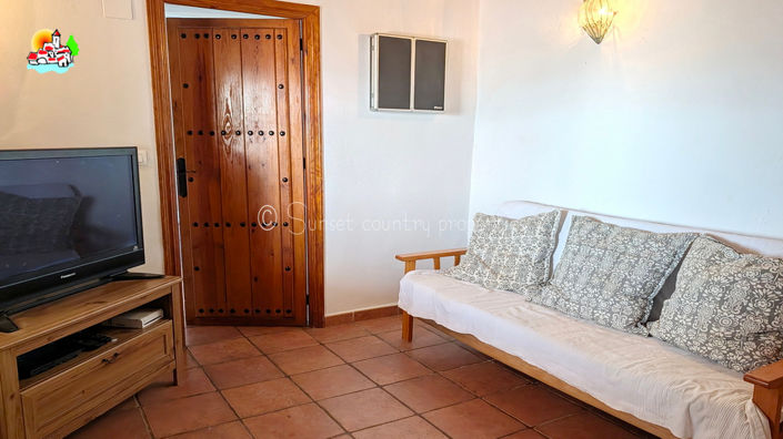 Image No.13-5 Bed Property for sale