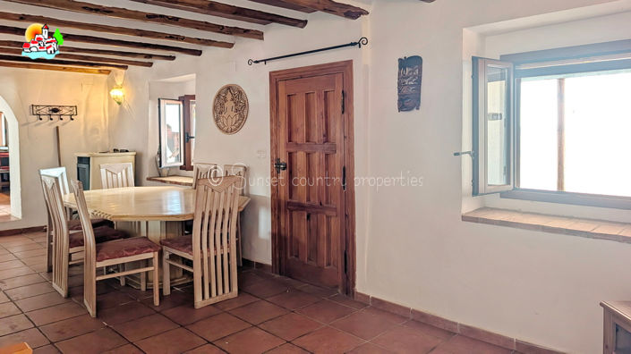 Image No.14-5 Bed Property for sale