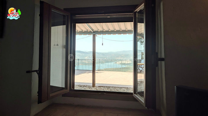 Image No.15-5 Bed Property for sale