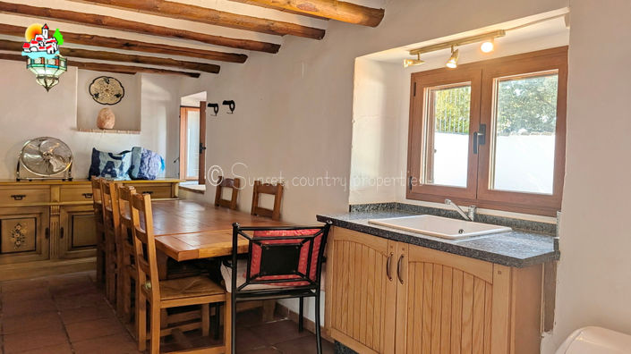 Image No.18-5 Bed Property for sale