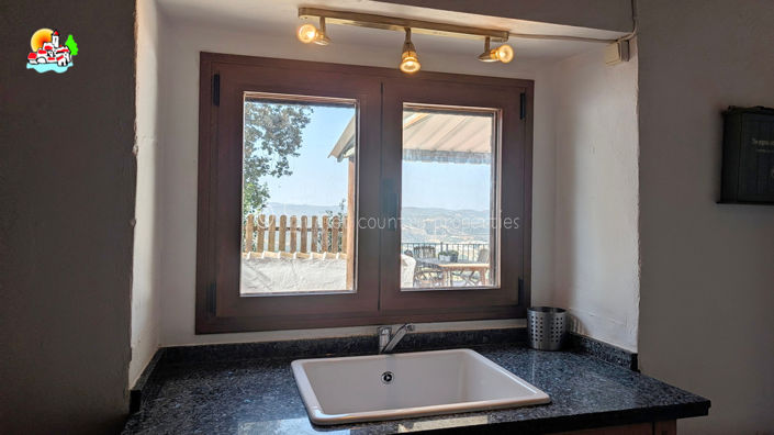 Image No.19-5 Bed Property for sale