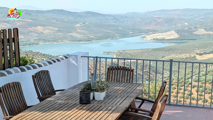 Image No.2-5 Bed Property for sale
