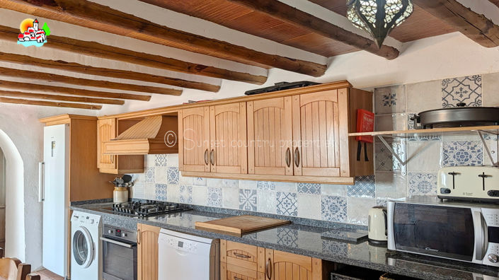 Image No.20-5 Bed Property for sale