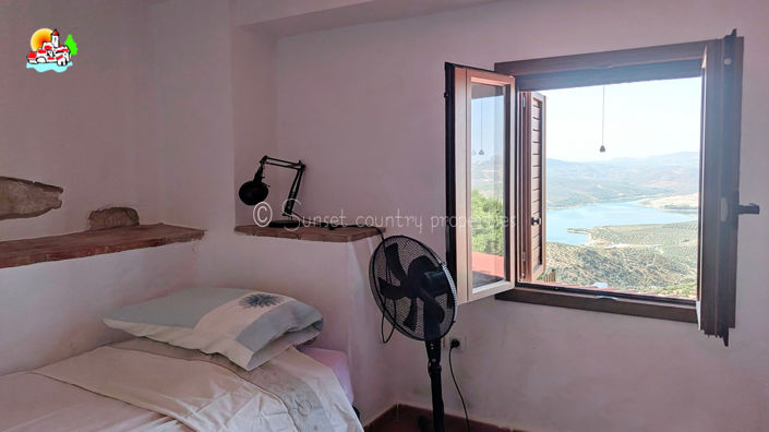 Image No.36-5 Bed Property for sale