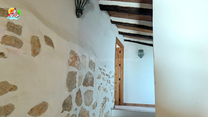 Image No.42-5 Bed Property for sale