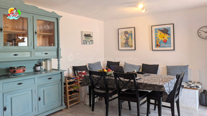 Image No.12-4 Bed Property for sale