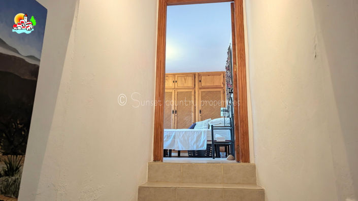 Image No.28-4 Bed Property for sale
