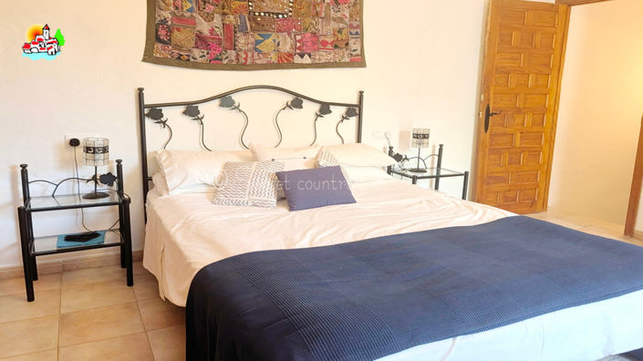 Image No.31-4 Bed Property for sale