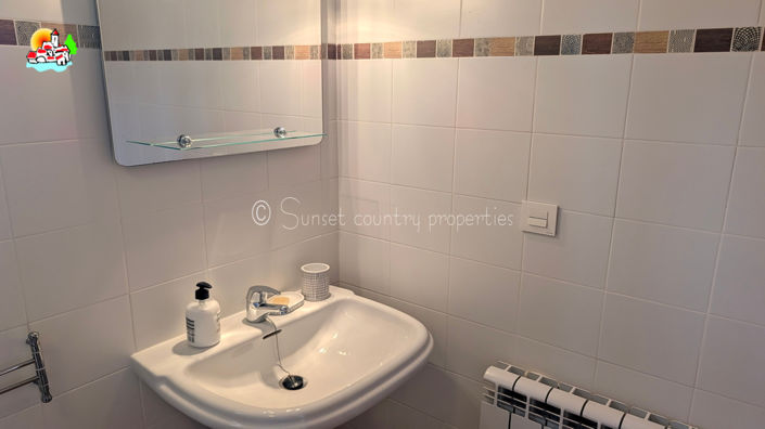 Image No.42-4 Bed Property for sale