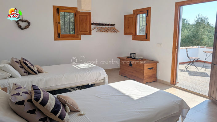 Image No.45-4 Bed Property for sale