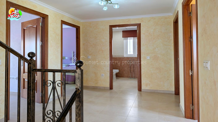 Image No.20-3 Bed Villa for sale